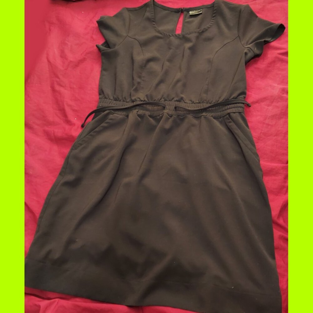M black dress (note: picture came out looking like a brown dress)